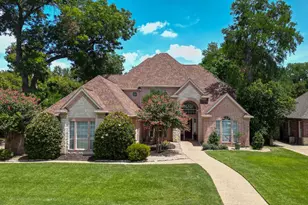 4212 Riverhollow Dr, Fort Worth, TX 76116 - Photo 2