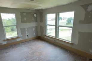 2802 31st St, Fort Worth, TX 76106 - Photo 6