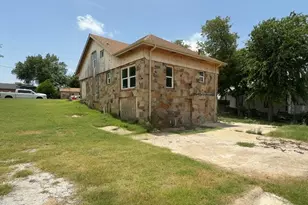 2802 31st St, Fort Worth, TX 76106 - Photo 2