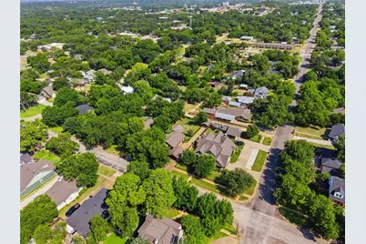 815 Brazos Street, Graham, TX 76450 - Photo 24