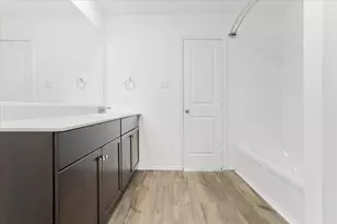 405 Laurenbrooke Dr, Anna, TX 75409 - Photo 10