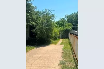 8812 Cherrybrook Drive, Dallas, TX 75217 - Photo 2