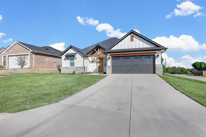 2524 Creek Drive, Granbury, TX 76048 - Photo 2