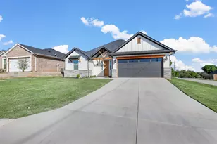 2524 Creek Dr, Granbury, TX 76048 - Photo 2