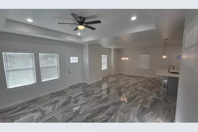 313 Clarence Street, Fort Worth, TX 76111 - Photo 4