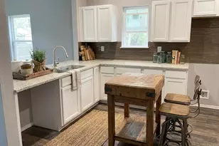 114 E Oak St, Whitewright, TX 75491 - Photo 4