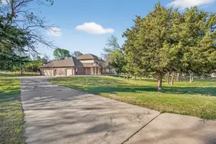 4405 Wolf Ct, McKinney, TX 75071 - Photo 2