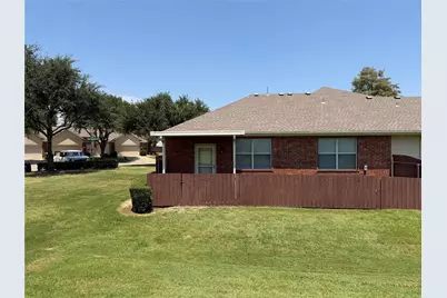 260 Bexar Drive, Lewisville, TX 75067 - Photo 22