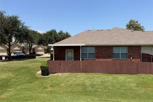 260 Bexar Dr, Lewisville, TX 75067 - Photo 22