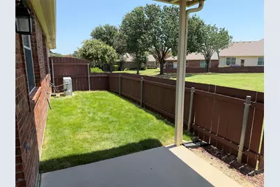 260 Bexar Drive, Lewisville, TX 75067 - Photo 20