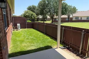 260 Bexar Dr, Lewisville, TX 75067 - Photo 20