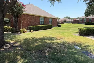 260 Bexar Dr, Lewisville, TX 75067 - Photo 2