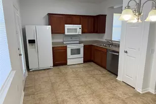 260 Bexar Dr, Lewisville, TX 75067 - Photo 6