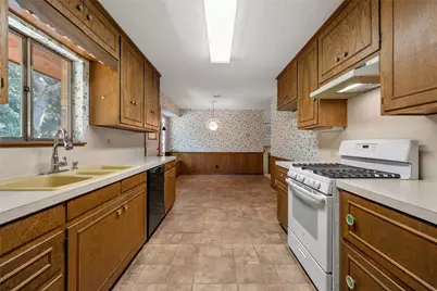 2624 Eldridge Lane, Waco, TX 76710 - Photo 8
