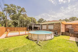 1045 Valentine St, Hurst, TX 76053 - Photo 34