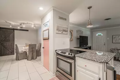 1045 Valentine Street, Hurst, TX 76053 - Photo 6