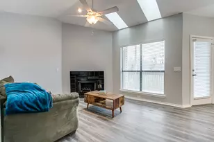 7340 Skillman St, Dallas, TX 75231 - Photo 2