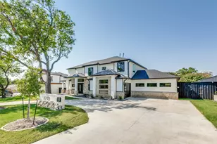 10923 Marsh Ln, Dallas, TX 75229 - Photo 2