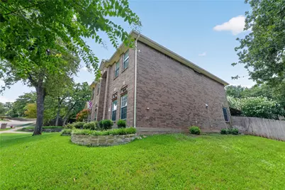720 Big Horn Trail, Crowley, TX 76036 - Photo 2