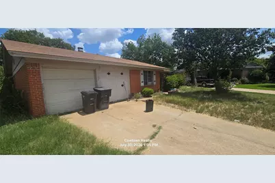 1053 Cole Court, Fort Worth, TX 76115 - Photo 4