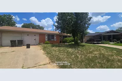 1053 Cole Court, Fort Worth, TX 76115 - Photo 2