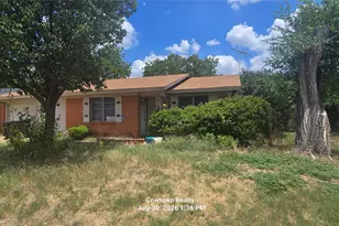 1053 Cole Ct, Fort Worth, TX 76115 - Photo 6