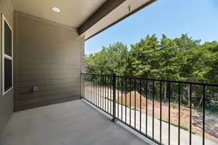 8309 Bayside Dr, Rowlett, TX 75088 - Photo 4