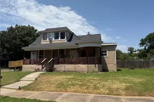 610 W 6th St, Bonham, TX 75418 - Photo 1