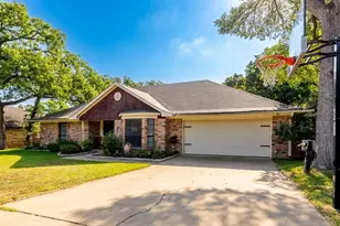 22 Greenbriar St, Mineral Wells, TX 76067 - Photo 1