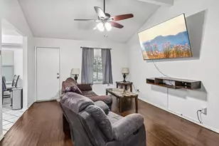 1521 Morningside Dr, Cleburne, TX 76033 - Photo 4