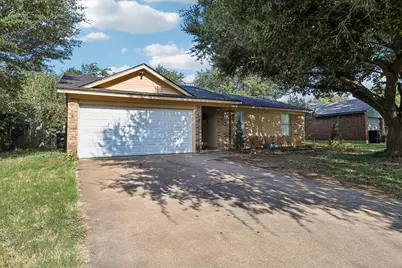1521 Morningside Drive, Cleburne, TX 76033 - Photo 2