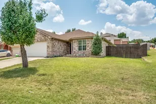 1520 Creekstone Ct, Fort Worth, TX 76112 - Photo 1