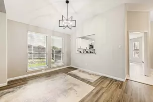 1520 Creekstone Ct, Fort Worth, TX 76112 - Photo 4