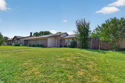 2224 Crockett Drive, Carrollton, TX 75006 - Photo 4