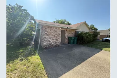 714 Hillcrest, Cedar Hill, TX 75104 - Photo 2