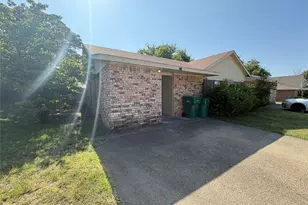 714 Hillcrest, Cedar Hill, TX 75104 - Photo 2