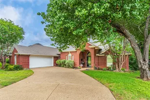 6703 Landover Hills Ln, Arlington, TX 76017 - Photo 2
