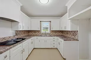2011 W Houston St, Sherman, TX 75092 - Photo 14