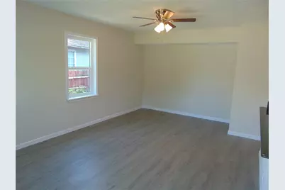 1214 19th Street, Grand Prairie, TX 75050 - Photo 4