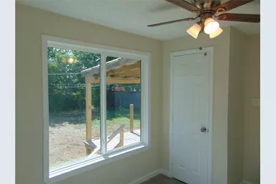 1214 19th Street, Grand Prairie, TX 75050 - Photo 8
