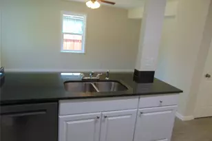 1214 19th St, Grand Prairie, TX 75050 - Photo 14