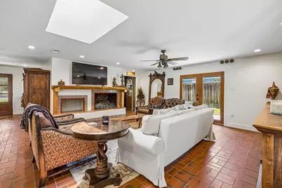 2301 Hill N Dale Drive, Irving, TX 75038 - Photo 4