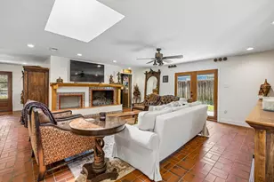 2301 Hill N Dale Dr, Irving, TX 75038 - Photo 4