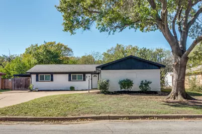 7012 Trimble Drive, Fort Worth, TX 76134 - Photo 2