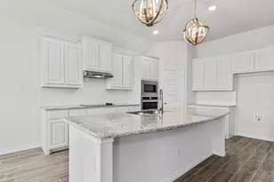 112 Mockingbird Hl Dr, Joshua, TX 76058 - Photo 8