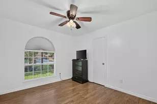 13241 Saratoga Ln, Balch Springs, TX 75180 - Photo 20