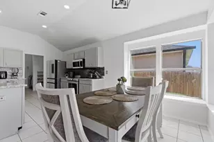 9469 Fox Hill Dr, Fort Worth, TX 76131 - Photo 22