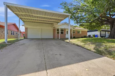 840 Crosby Avenue, White Settlement, TX 76108 - Photo 2