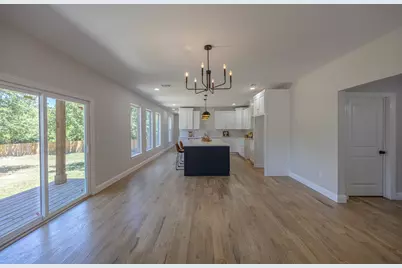 1321 E Magnolia Avenue, Fort Worth, TX 76104 - Photo 12