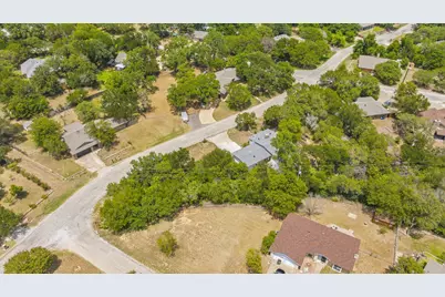 1005 Spanish Trail Drive, Granbury, TX 76048 - Photo 32